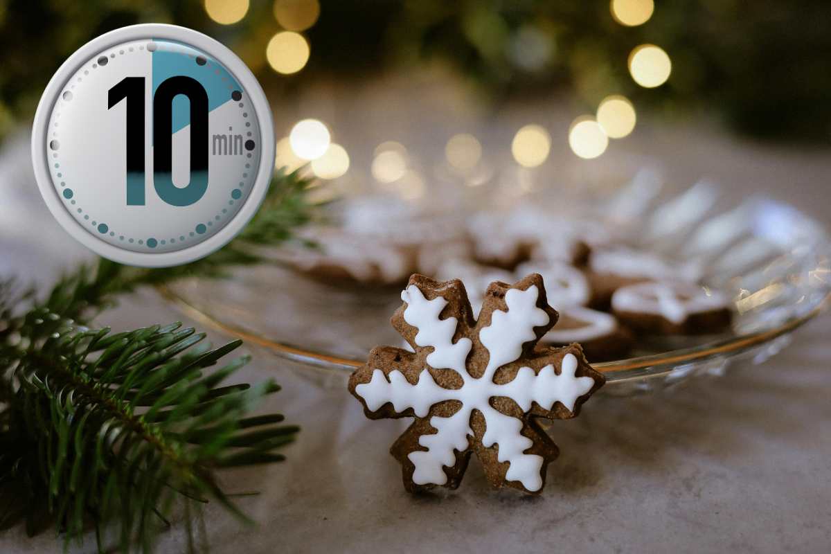 biscotto con glassa lucida e timer con 10 minuti